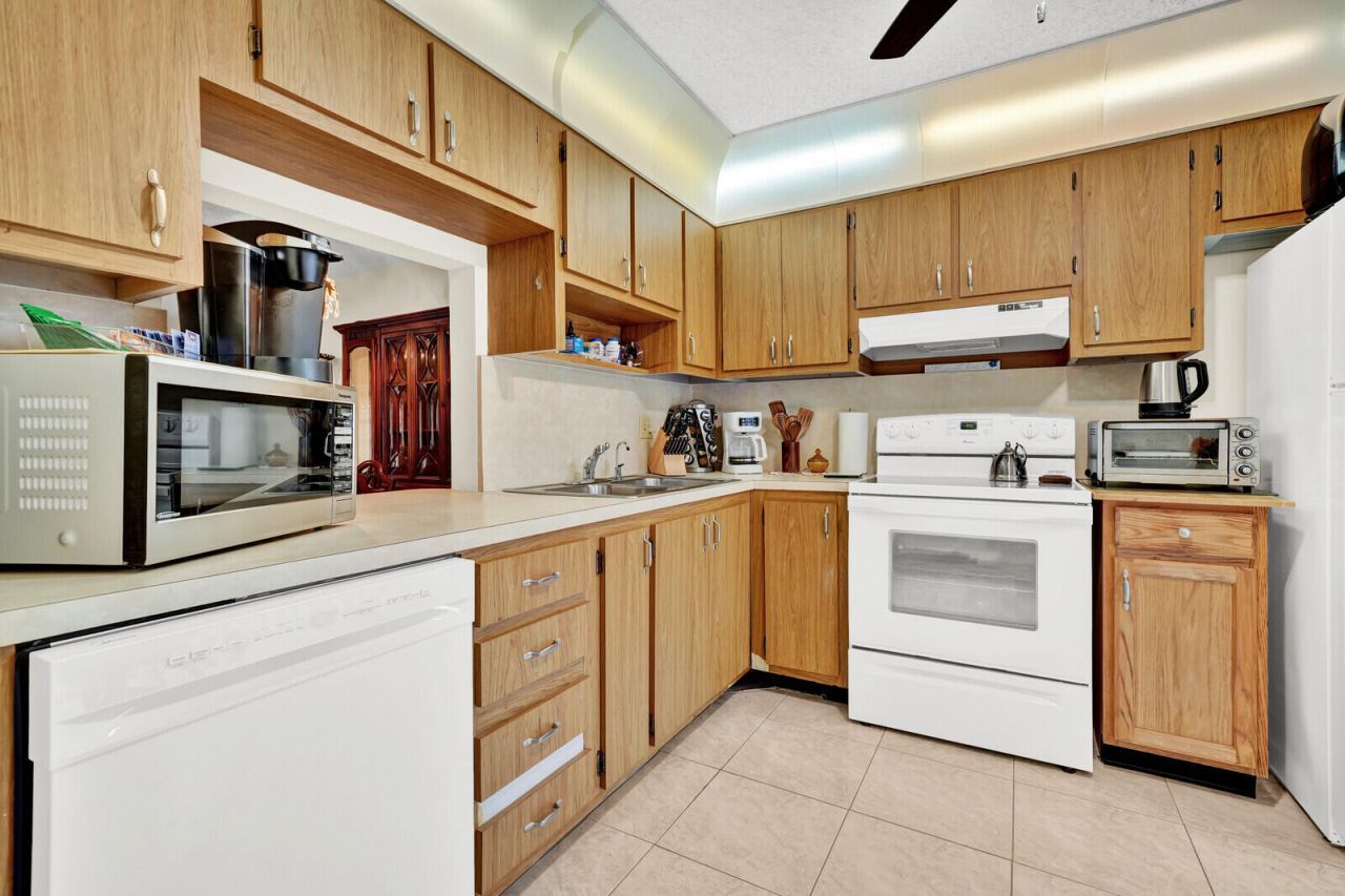 815 Salem Lane, Lake Worth, FL 33467 Photo