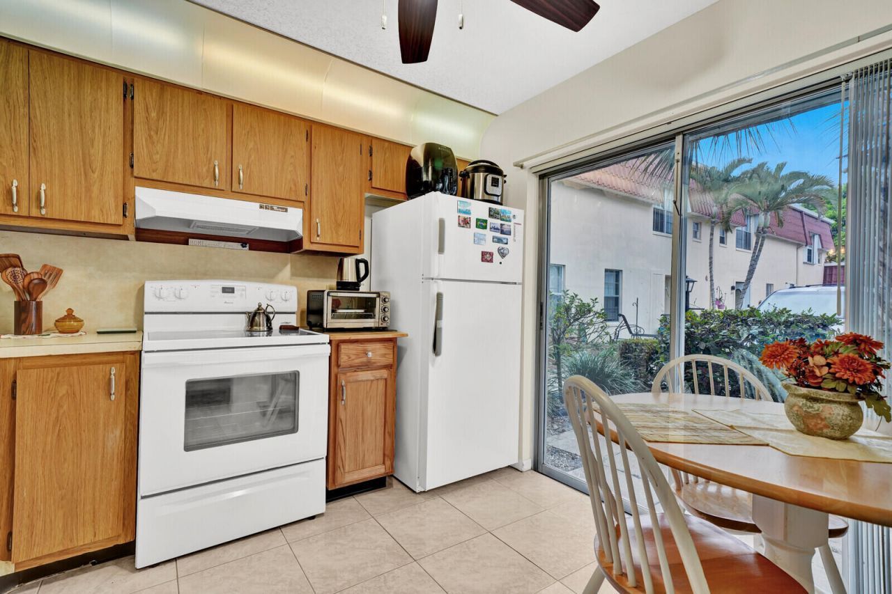 815 Salem Lane, Lake Worth, FL 33467 Photo