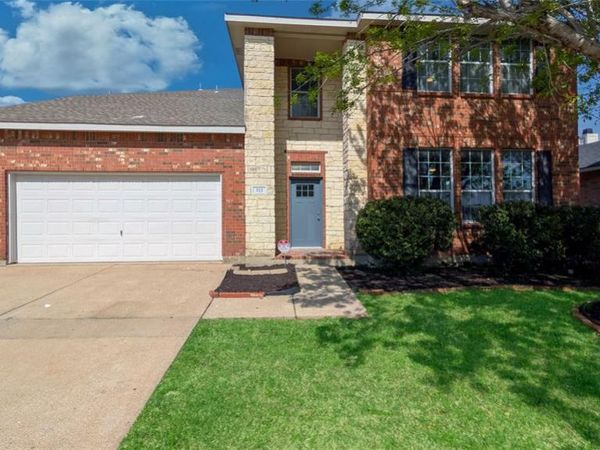 523 Zachum Drive, Arlington, TX 76002