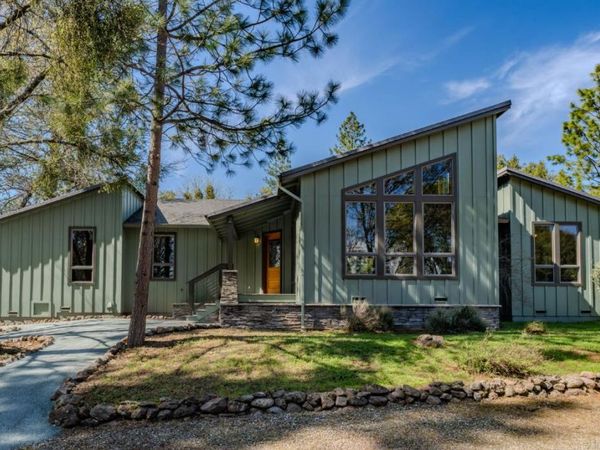 2863 April Ln, Mokelumne Hill, CA 95232
