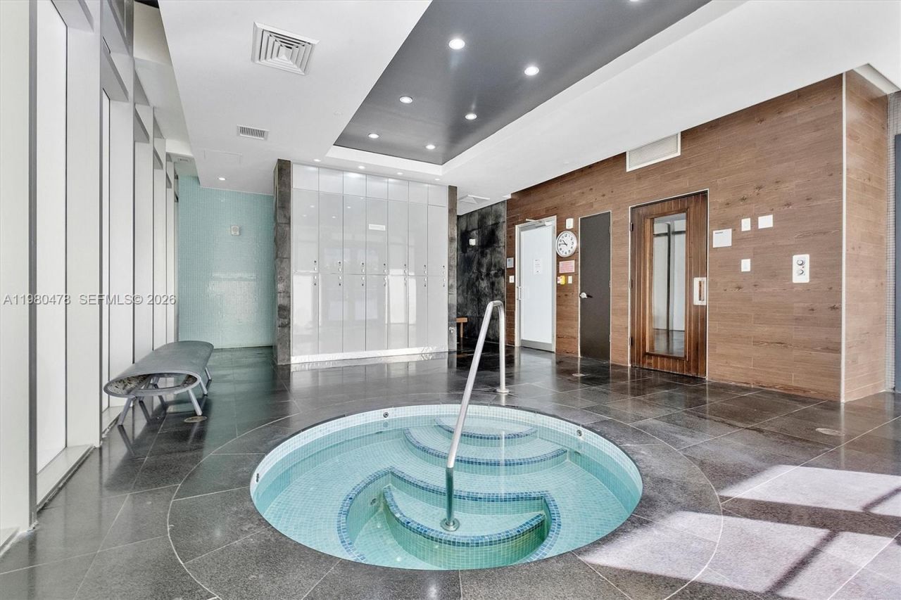 500 Brickell Ave, Unit 4101, Miami, FL 33131 Photo