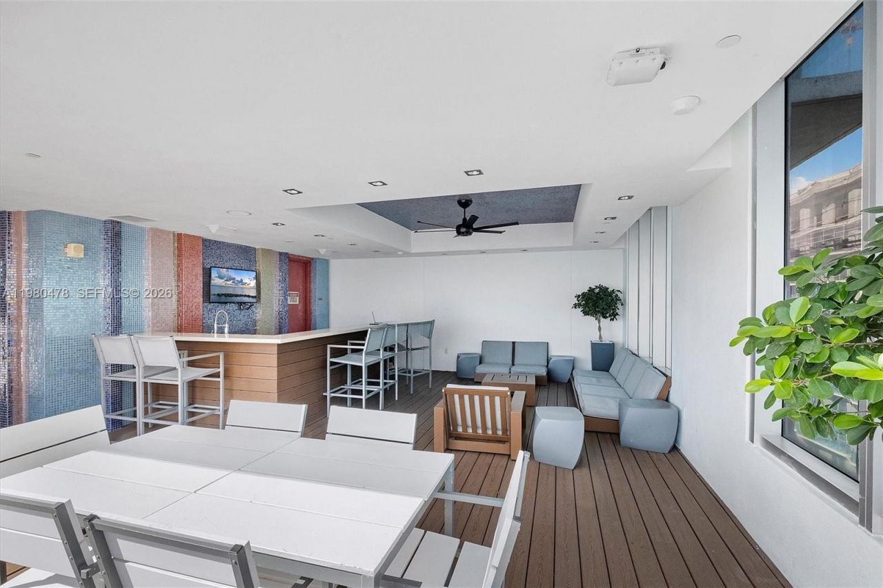 500 Brickell Ave, Unit 4101, Miami, FL 33131 Photo