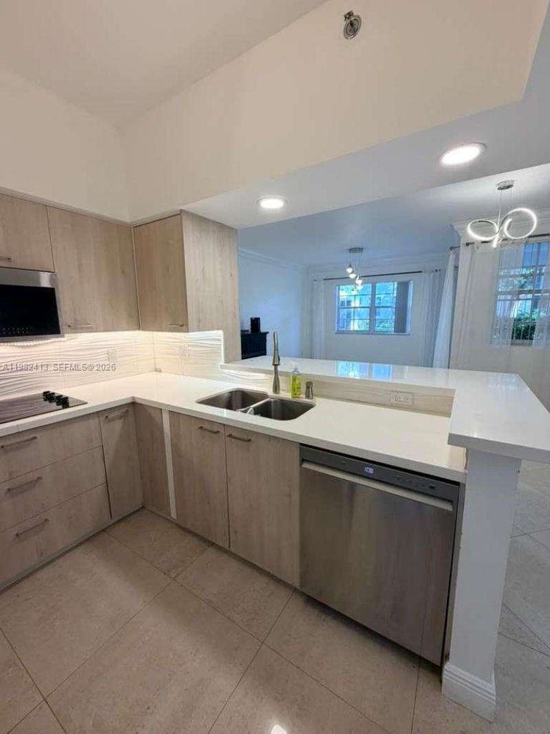 3165 NE 184th St , Unit 6102, Aventura, FL 33160 Photo