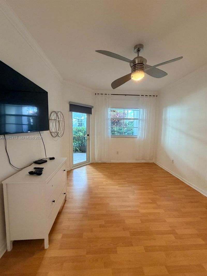 3165 NE 184th St , Unit 6102, Aventura, FL 33160 Photo