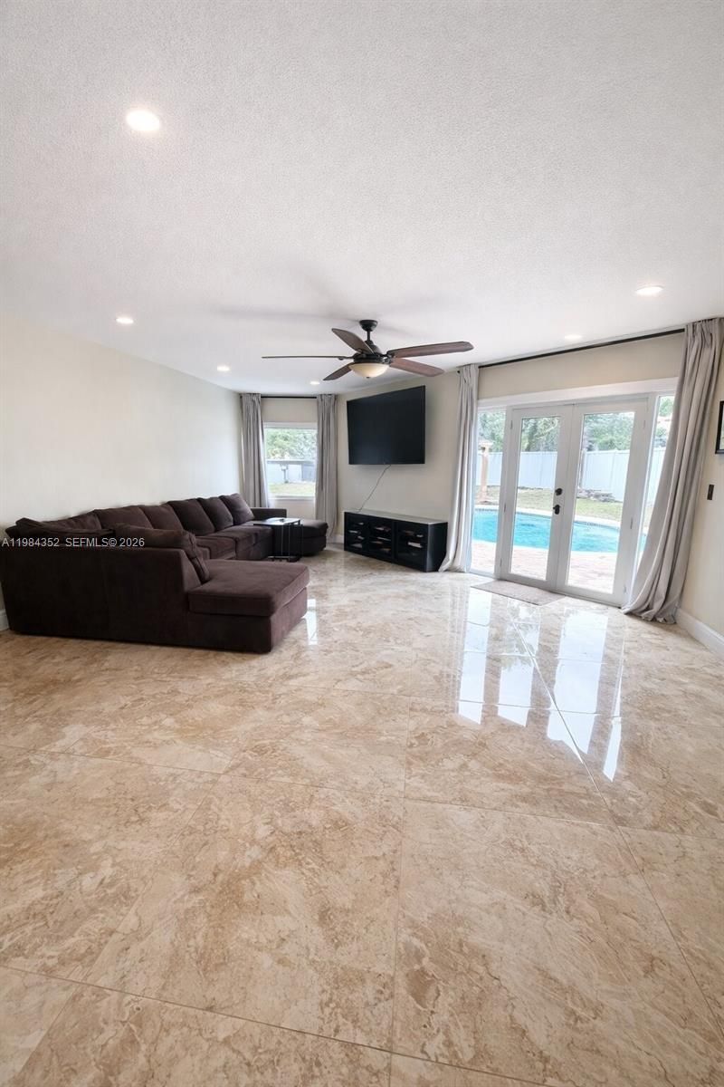 6527 NW 2nd St , Margate, FL 33063 Photo