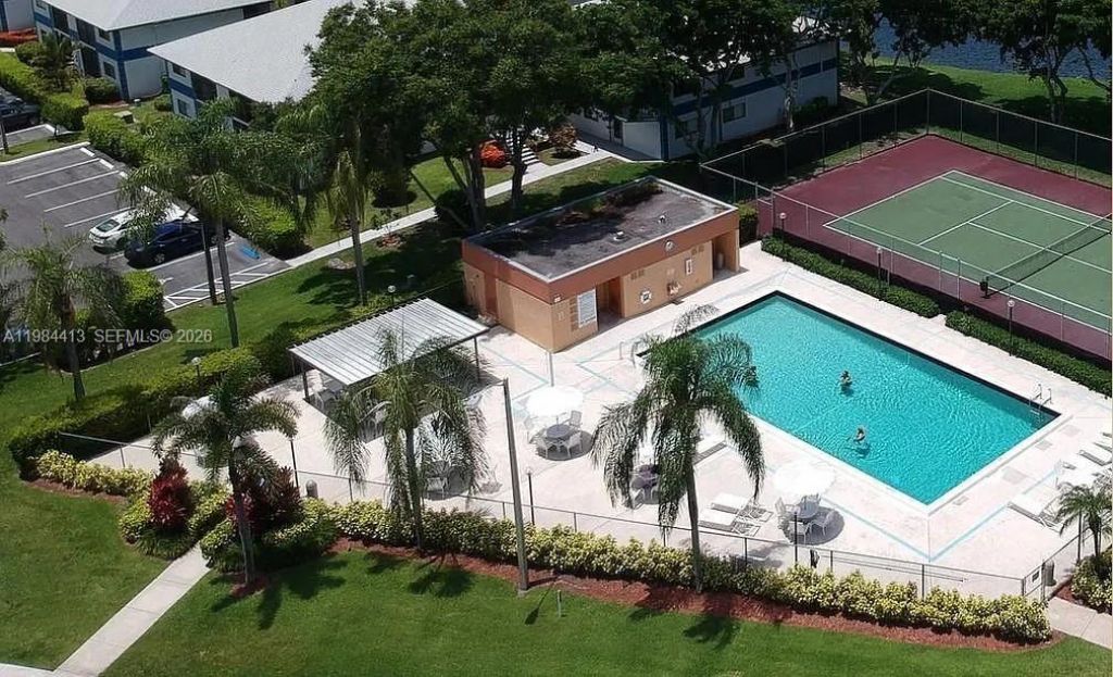 15500 Lakes Of Delray Blvd , Unit 207, Delray Beach, FL 33484 Photo