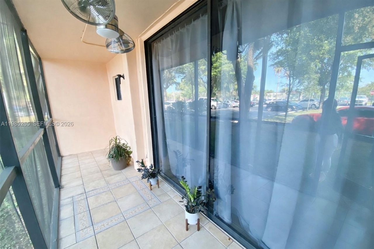 8520 SW 133rd Ave Rd , Unit 112, Miami, FL 33183 Photo
