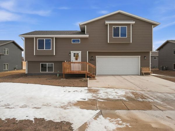 4012 MAGNUM RD, Rapid City, SD 57703