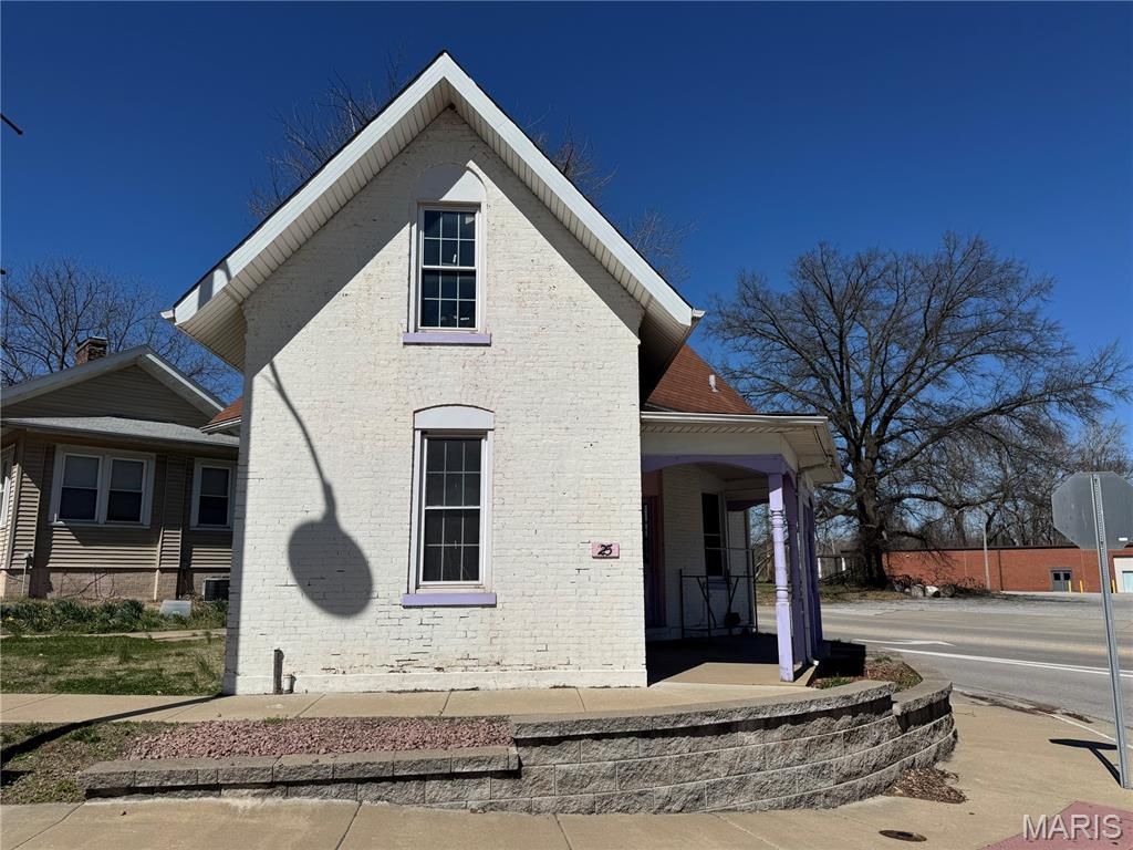 25 Lebanon Avenue, Belleville, IL 62220 Main Photo