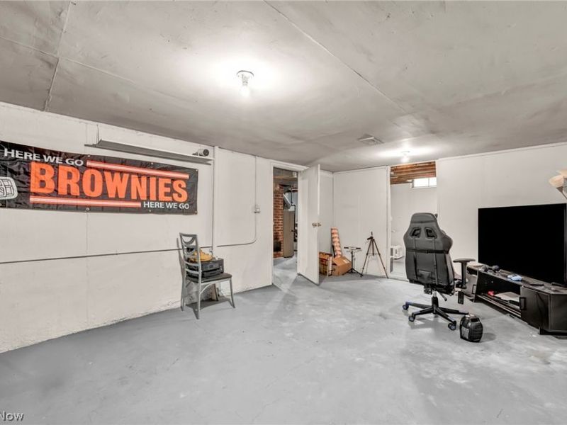 16215 Miles Avenue, Cleveland, OH 44128 Photo 34