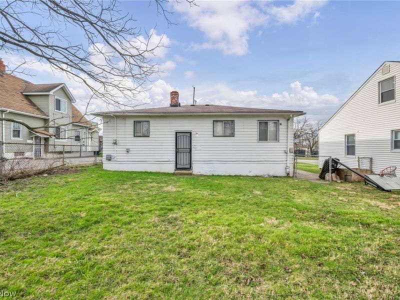 16215 Miles Avenue, Cleveland, OH 44128 Photo 38