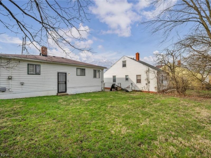 16215 Miles Avenue, Cleveland, OH 44128 Photo 39