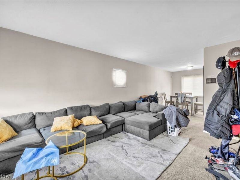 16215 Miles Avenue, Cleveland, OH 44128 Photo 5