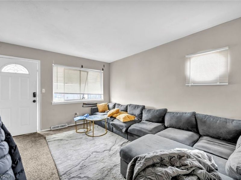 16215 Miles Avenue, Cleveland, OH 44128 Photo 7