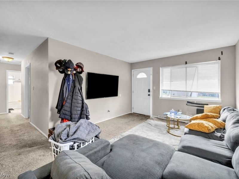 16215 Miles Avenue, Cleveland, OH 44128 Photo 8