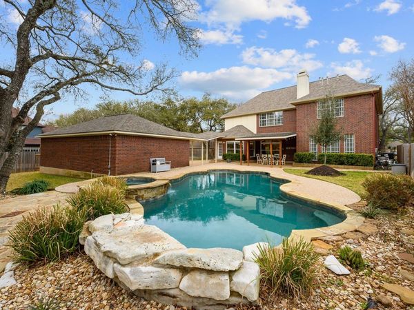 5823 Van Winkle LN, Austin, TX 78739