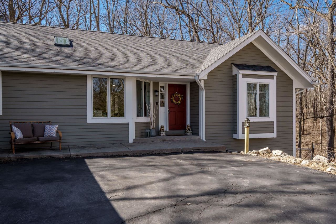 348 Indian Trail, Rockton, IL 61072 Main Photo