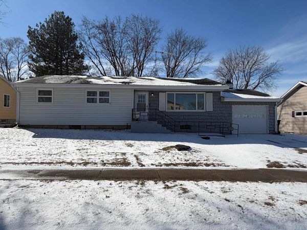 513 S Craig Dr., Cherokee, IA 00000