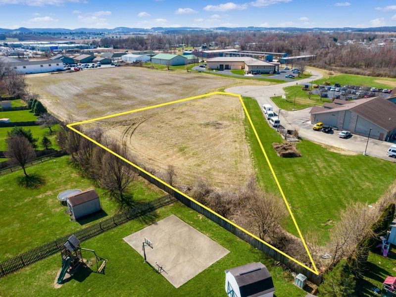 1631 Hubbard Drive , Lancaster, OH 43130 Photo 6