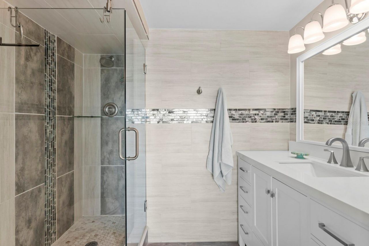 1200 N Shore Drive Ne, Unit 407, Saint Petersburg, FL 33701 Photo