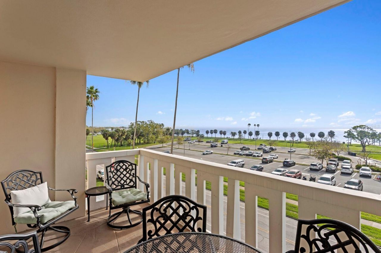 1200 N Shore Drive Ne, Unit 407, Saint Petersburg, FL 33701 Photo