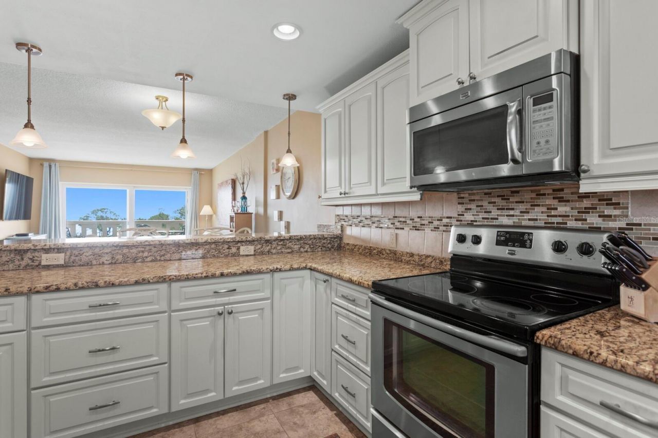 1200 N Shore Drive Ne, Unit 407, Saint Petersburg, FL 33701 Photo