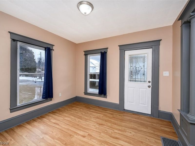 1060 Yale Street, Akron, OH 44301 Photo 12