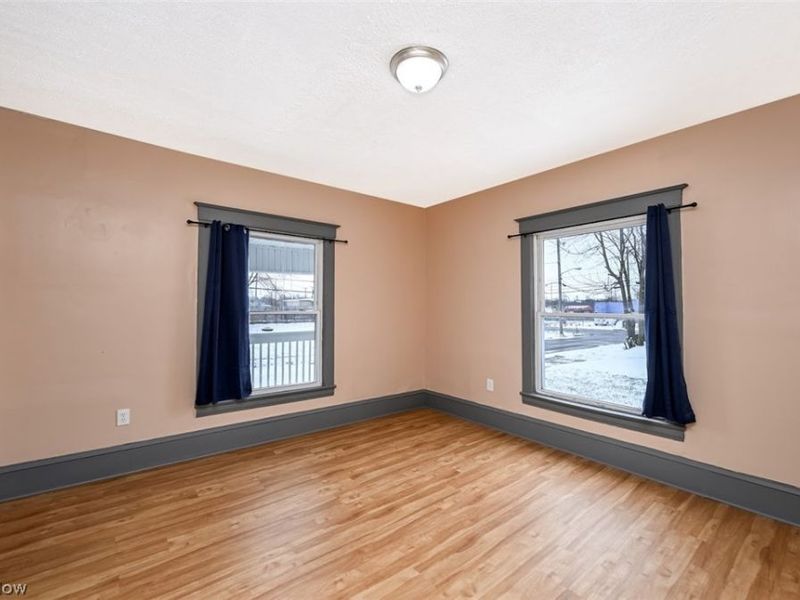 1060 Yale Street, Akron, OH 44301 Photo 14