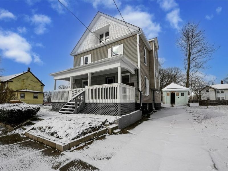 1060 Yale Street, Akron, OH 44301 Photo 2