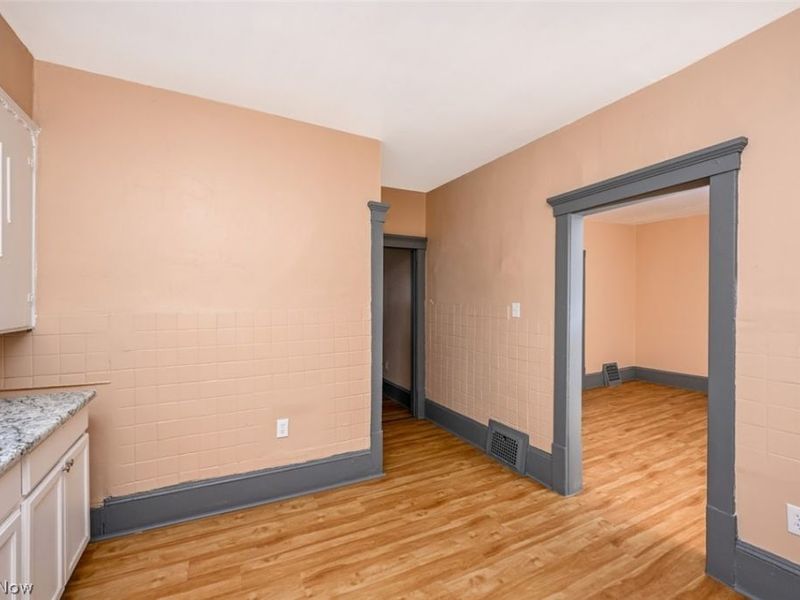 1060 Yale Street, Akron, OH 44301 Photo 23