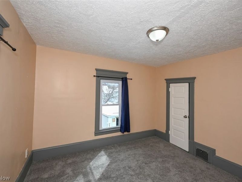 1060 Yale Street, Akron, OH 44301 Photo 28