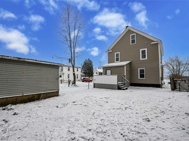 1060 Yale Street, Akron, OH 44301 Photo 9