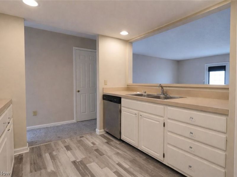 633 Lakeview Drive S, Grove City, OH 43123 Photo 10