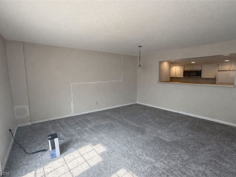 633 Lakeview Drive S, Grove City, OH 43123 Photo 3