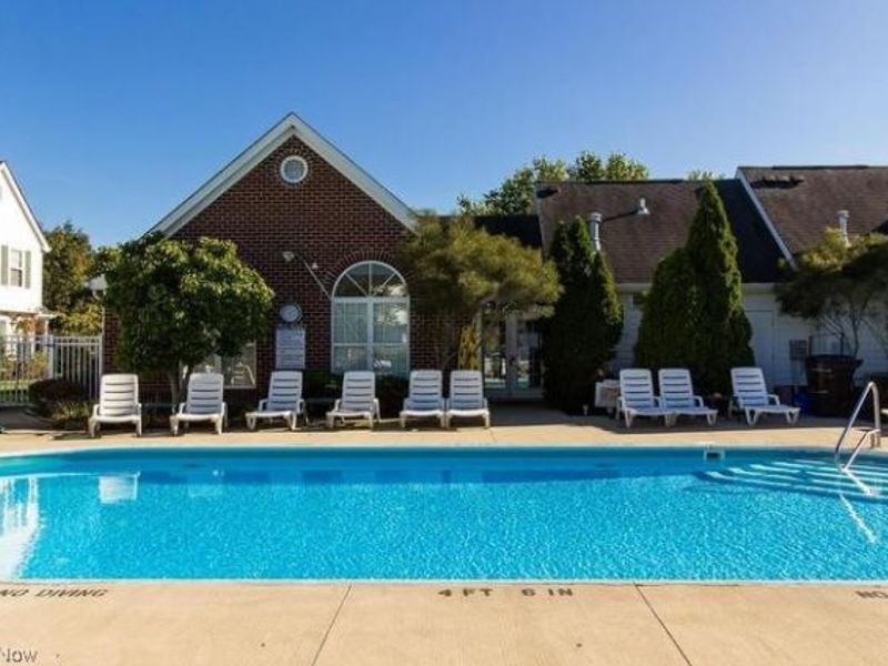 633 Lakeview Drive S, Grove City, OH 43123 Photo 6