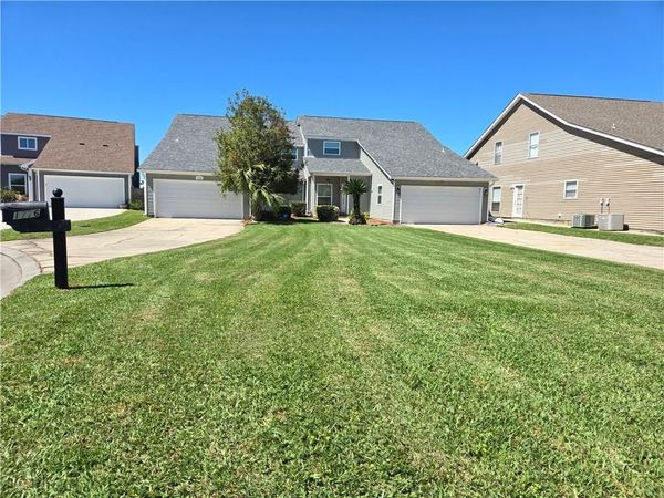 1776 MARINA Drive , Slidell, LA 70458