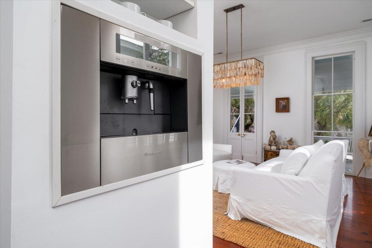 180 Broad Street Photo 12