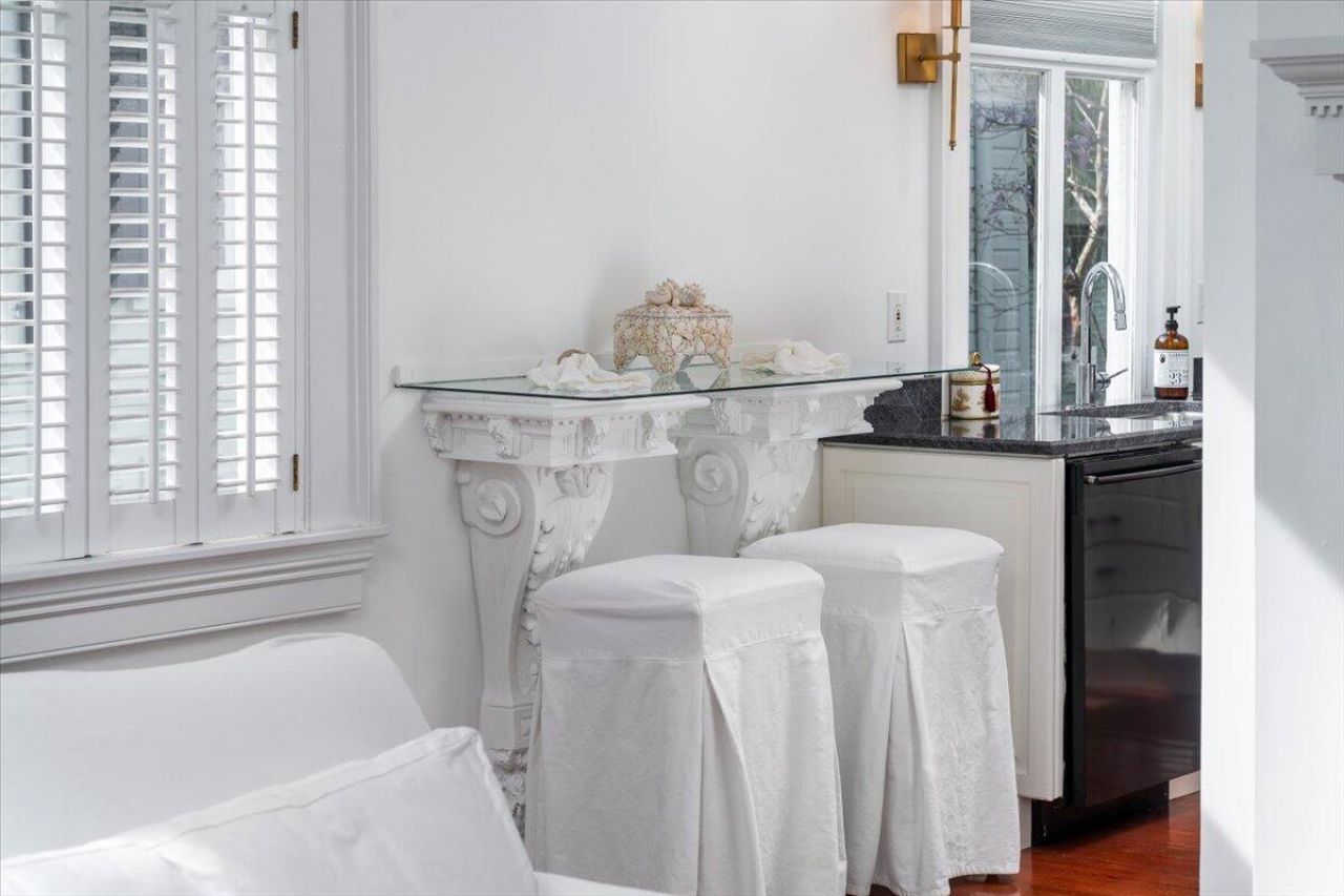 180 Broad Street Photo 13