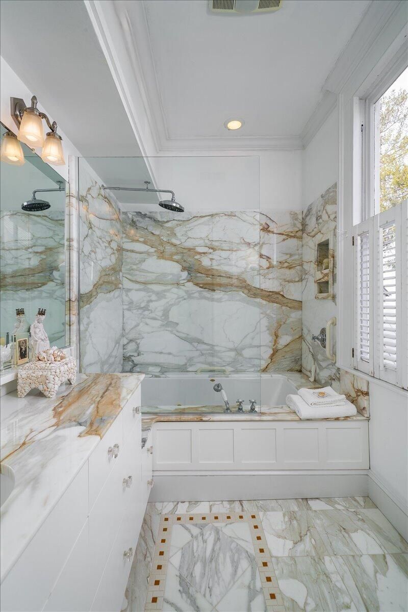 180 Broad Street Photo 24