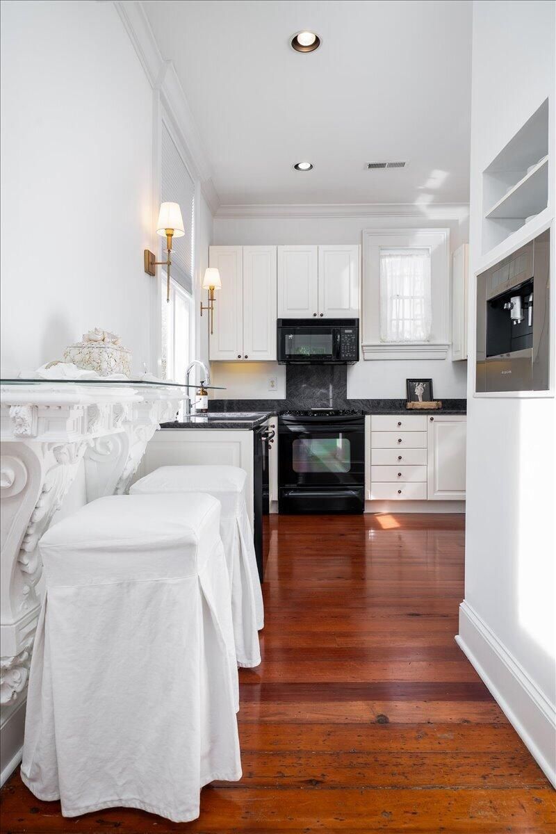 180 Broad Street Photo 8