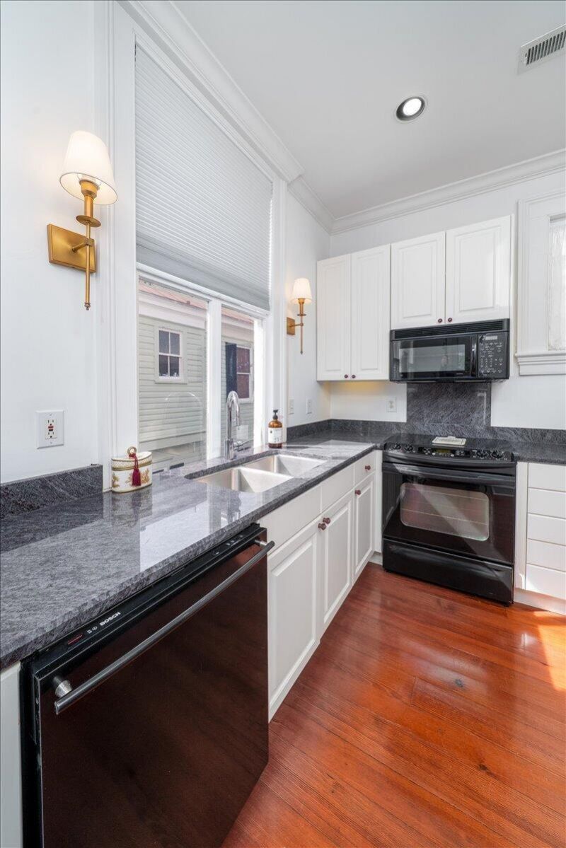 180 Broad Street Photo 9