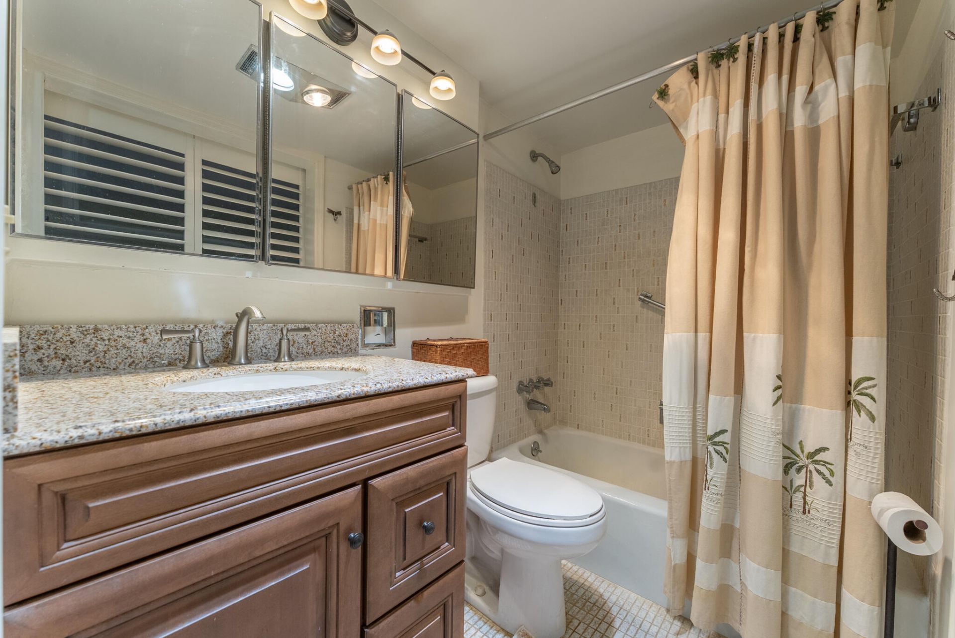 2020 Lake Osborne Drive, Lake Worth Beach, FL 33461 Photo