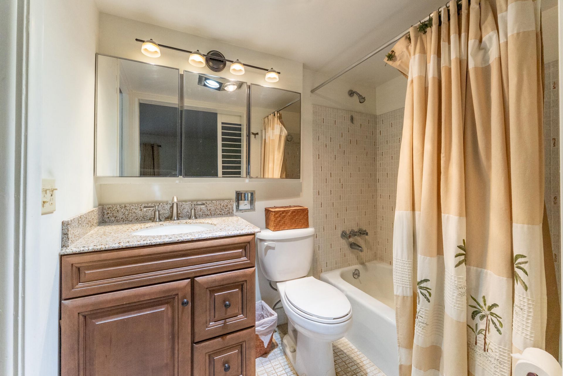 2020 Lake Osborne Drive, Lake Worth Beach, FL 33461 Photo