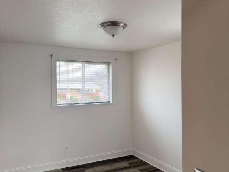 693 Maurine Drive, Columbus, OH 43228 Photo 11