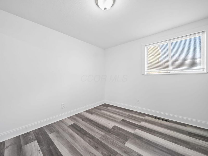 693 Maurine Drive, Columbus, OH 43228 Photo 14