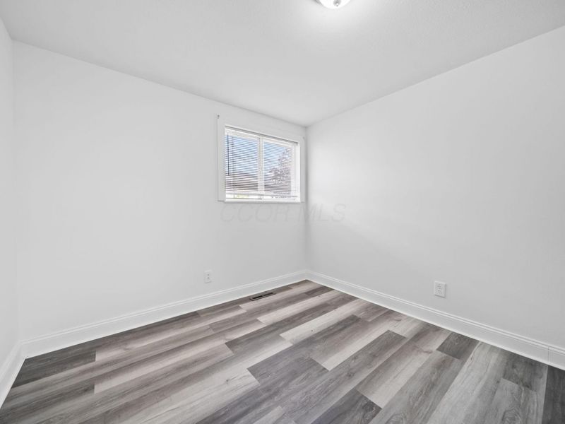 693 Maurine Drive, Columbus, OH 43228 Photo 15