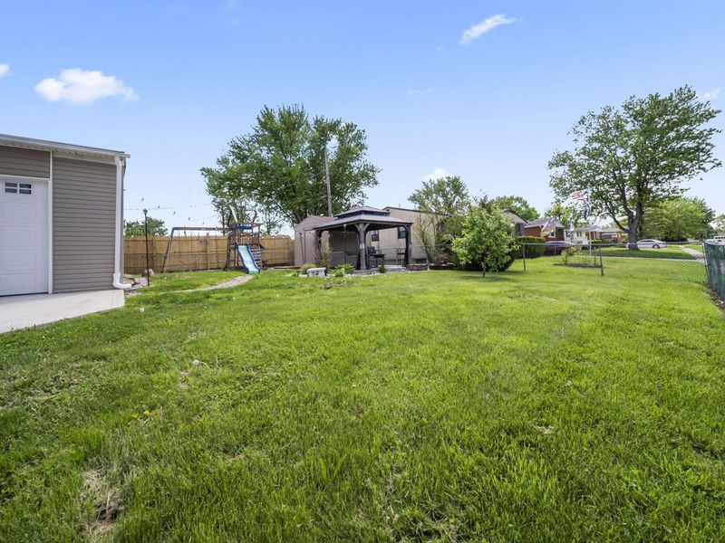 693 Maurine Drive, Columbus, OH 43228 Photo 47