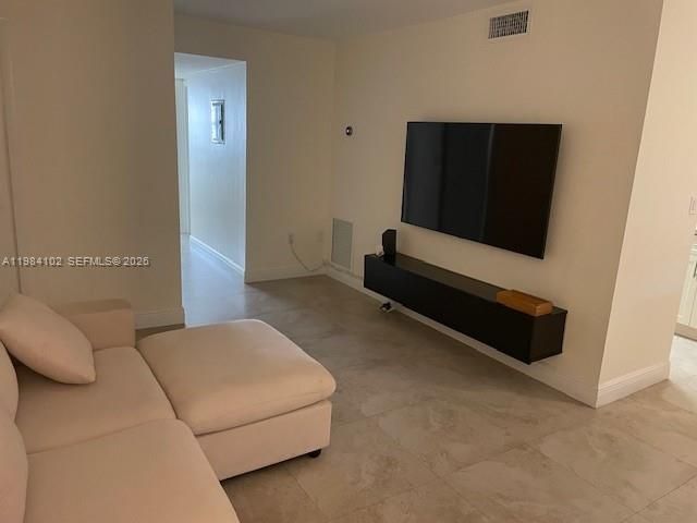 6620 W 2nd Ct , Unit 305, Hialeah, FL 33012 Photo