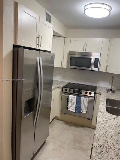 6620 W 2nd Ct , Unit 305, Hialeah, FL 33012 Photo