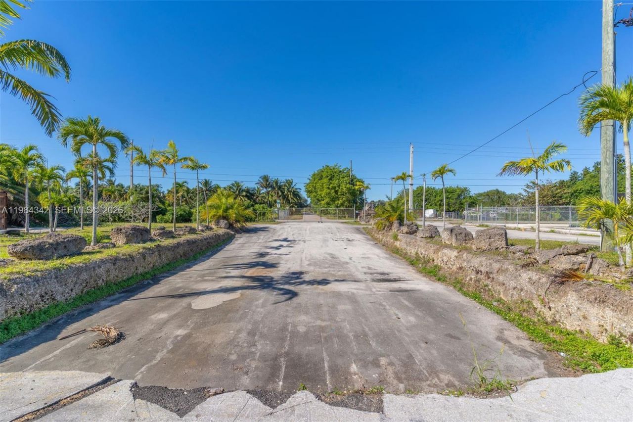 20601 SW 194th Ave, Miami, FL 33187 Photo